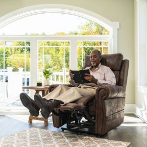 NEW! VivaLift! Tranquil2 Power Recliner by Pride 